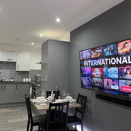 Urban Retreat - Bradford Gem