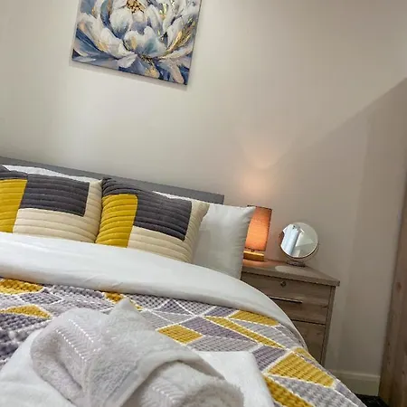 Urban Retreat - Bradford Gem Apartment