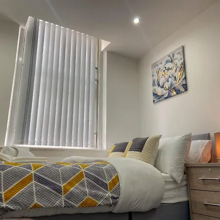 Urban Retreat - Bradford Gem